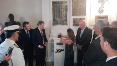 Photo of Fw: Homenaje a caídos en Malvinas