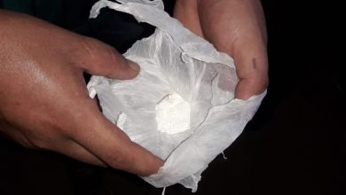 Photo of Fw: UN SUJETO INTENTÓ HUIR POR SOBRE LOS TECHOS DE VIVIENDAS Y LUEGO FUE DETENIDO CON DROGAS