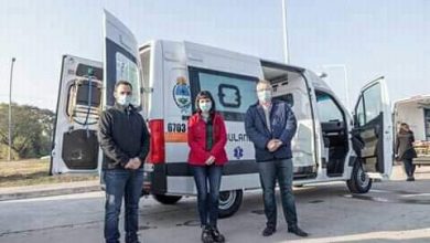 Photo of Fw: EL GOBERNADOR Y LA VICEGOBERNADOR ENTREGARON AL INTENDENTE SANDER UNA NUEVA AMBULANCIA PARA EL HOSPITAL DEL BICENTENARIO