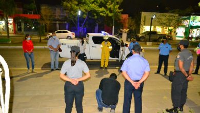 Photo of Fw: LA VICEGOBERNADORA Y EL INTENDENTE SANDER ENTREGARON UN MÓVIL DE RESCATE A LOS BOMBEROS DE CASTELLI