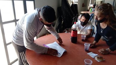 Photo of Fwd: El municipio de Añatuya entregó 1.200 canastas navideñas