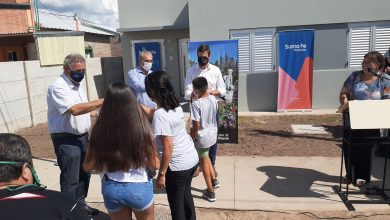 Photo of Fwd: 14 NUEVAS VIVIENDAS FUERON ENTREGADAS POR EL GOBIERNO PROVINCIAL EN LOCALIDADES DEL DEPARTAMENTO CASTELLANOS
