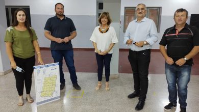 Photo of Fwd: La Ministra de Infraestructura, Servicios Públicos y Hábitat Silvina Frana junto a Alcides Calvo en Humberto Primo