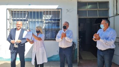 Photo of Fwd: VILA: EL GOBERNADOR PEROTTI ENTREGÓ APORTE DE $1.850.000 PARA ESCUELA N° 385 “DOMINGO F. SARMIENTO”