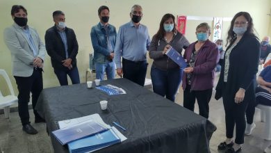 Photo of Fwd: EL GOBIERNO DE SANTA FE ENTREGÓ ACTAS DE DERECHO POSESORIO DE REGULARIZACIÓN DOMINIAL A FAMILIAS DE JOSEFINA Y FRONTERA
