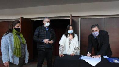 Photo of Fwd: GOBIERNOS LOCALES FIRMAN CONVENIOS CON PROVINCIA POR MÁS DE 17 MILLONES PARA LA PROTECCIÓN DE LA NIÑEZ