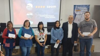 Photo of Fwd: PARTE DE PRENSA- Educación: acompañamiento de Calvo a instituciones del Departamento Castellanos